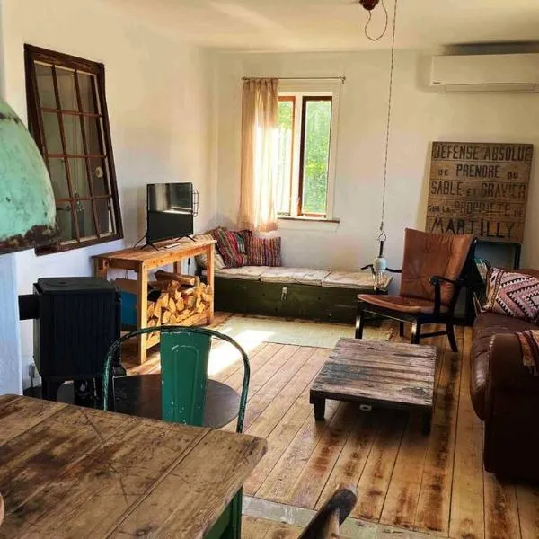 The Old Soap House - stylish and close to beach, hotel v destinaci Vang