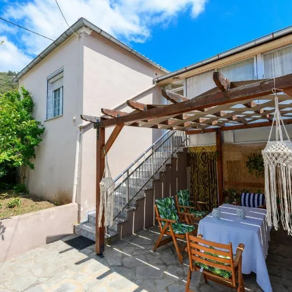 Adamou Family House, hotel in Prinos