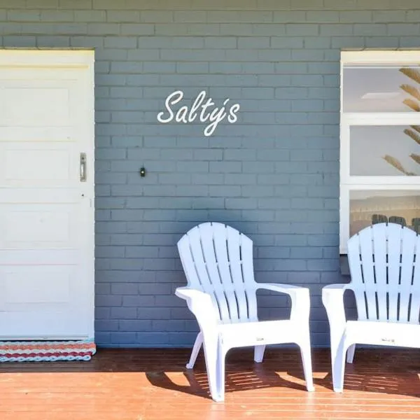 Saltys 4BRM Beachfront WIFI Pet Friendly, hotel in Victor Harbor