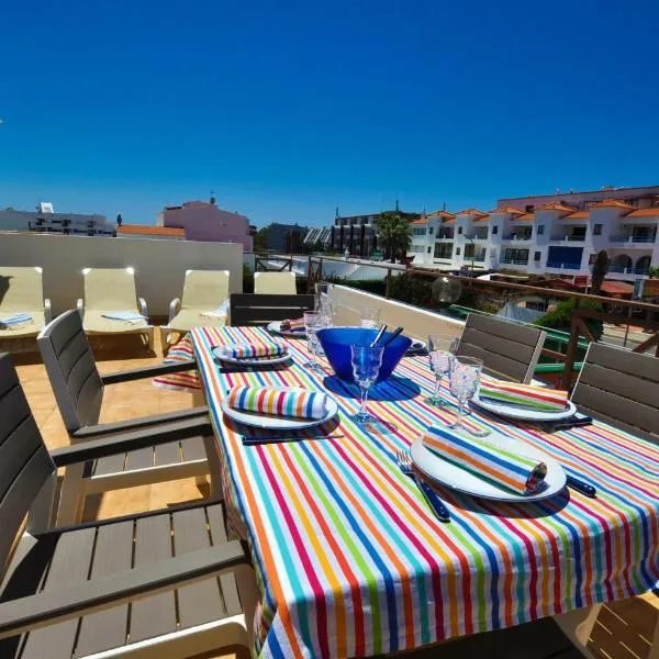 Branqueira에 위치한 호텔 Waves by OCvillas