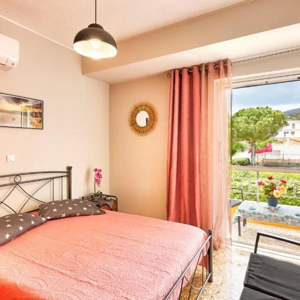 Arilena Studios, hotel in Paralia Saranti