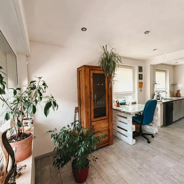 ☆Gemütliche 1-Zimmerwohnung mit Terrasse☆, hotel in Rielingshausen