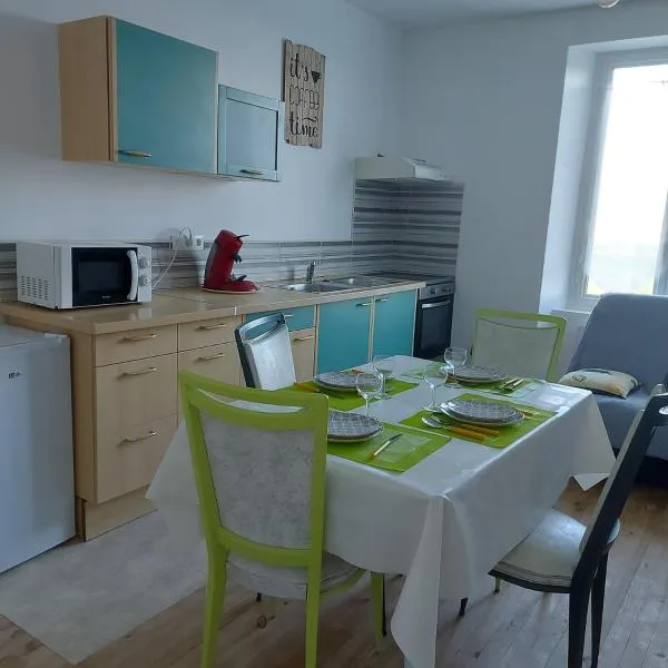 Charmant appartement proche Carcassonne, hotel v destinaci Montgradail