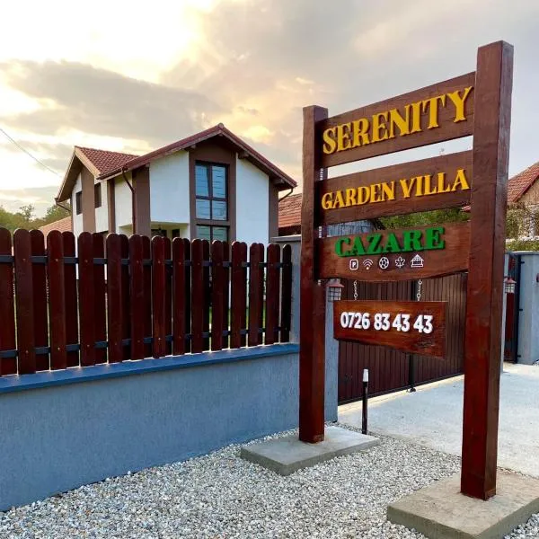 Serenity Garden Villa, hotel en Sânâteşti