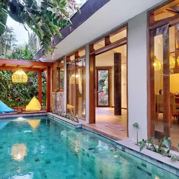 Villa 4-BR Klub Bunga No 8 Batu Malang, hotel v mestu Batu