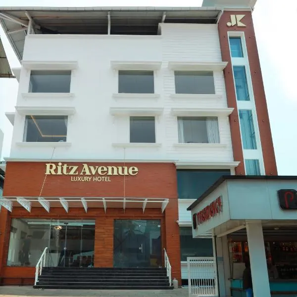 RITZ AVENUE LUXURY HOTEL, hotel a Kallāyi