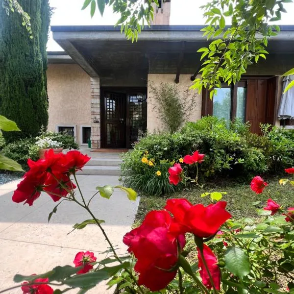 Residenza Borgo San Rocco, hotel v destinaci SantʼAmbrogio di Valpolicella