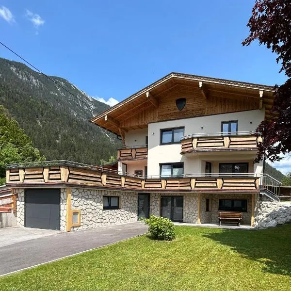 Ferienwohnungen LODGE-B, hotel v mestu Weissenbach am Lech