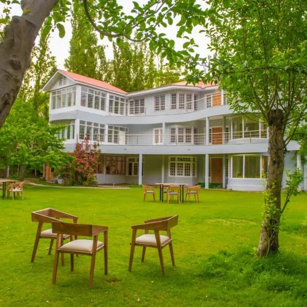 Hotel Reego, готель у місті Скарду