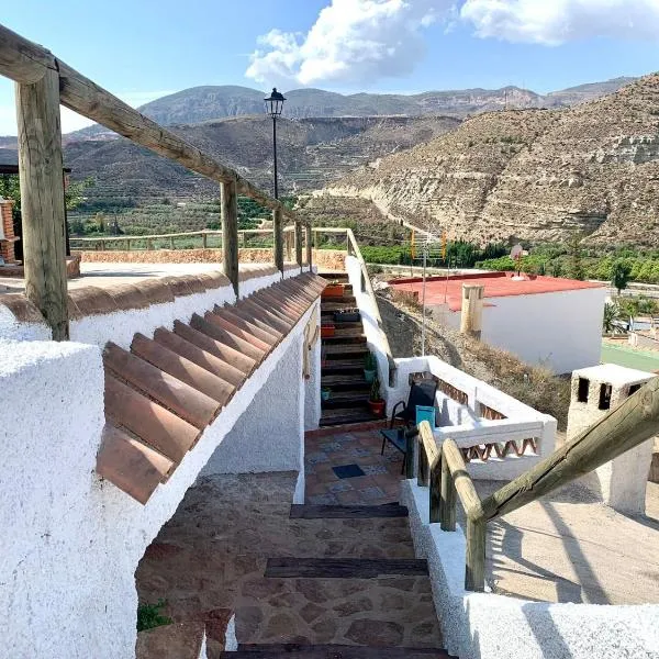 Casa Cueva LA PARRA., hotel in Illar