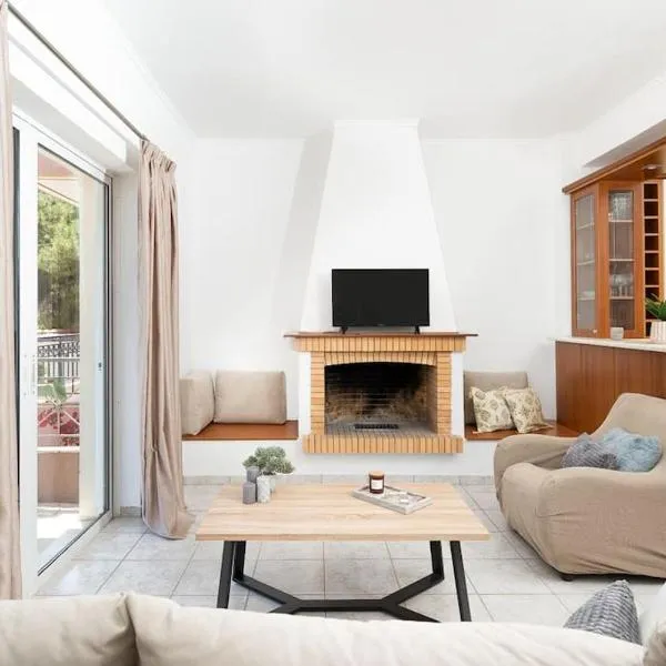 Omnia Maisonette by A&D Properties, hotel in Porto Rafti
