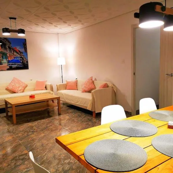Great 4 bedrooms apartament in Puerto de Sagunto - Full Apartment - 120m2, hotel in Puerto de Sagunto
