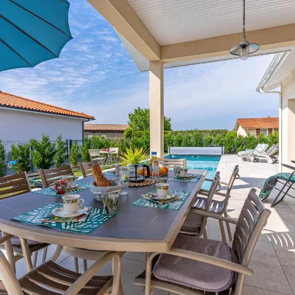 Villa du Lac - Gastes, hotel in Gastes