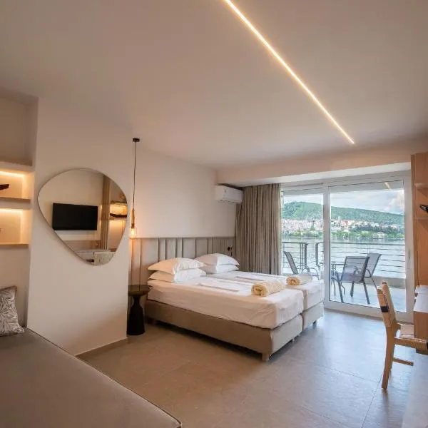 Paralimnio Suites, hotel in Khiliódhendron