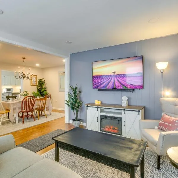 Pet-Friendly Berryville Home Walk to Main Street!, hotel in Berryville