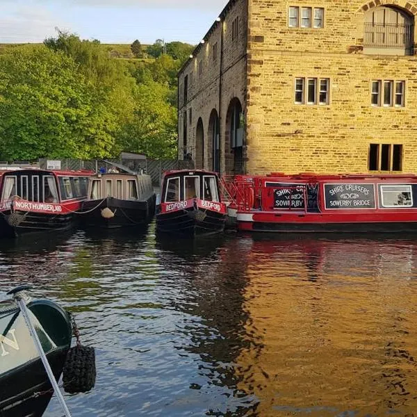 Bowie's Abode, hotel v destinaci Sowerby Bridge