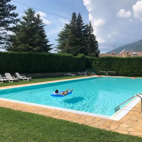 MiniLOFT con Piscina Lago di Como Lecco, hotel in Galbiate