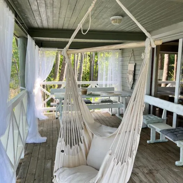 Kumpuolis LakeHouse, hotel in Degučiai