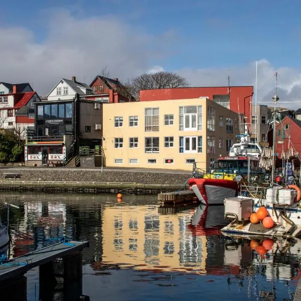 Guesthouse at the boat harbour, hôtel à Tórshavn