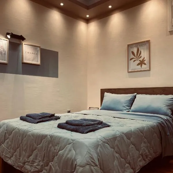 Minimal & cozy apartment ΜΕ ΔΩΡΕΑΝ ΧΩΡΟ ΣΤΑΘΜΕΥΣΗΣ, hotel v destinaci Kavala