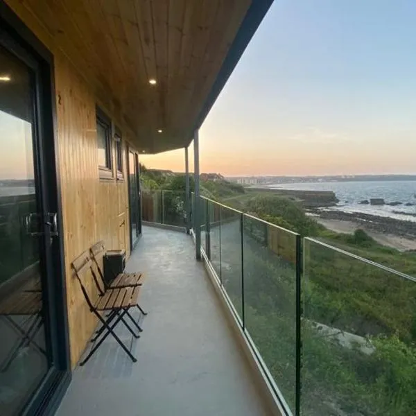 Luxury beach front rooms- PMA、カーコーディのホテル
