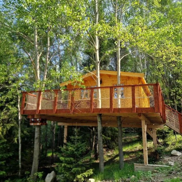 Treehouse Podpoľanie, hotel em Hriňová