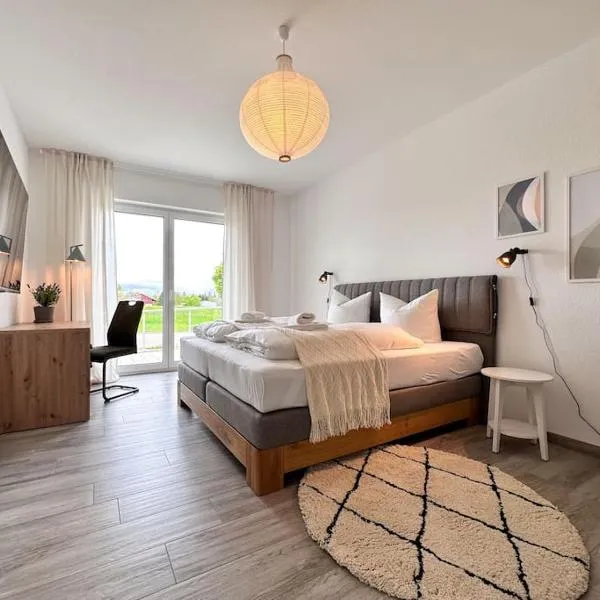 Appartio-110 m2-6 Pers-KH Nähe-modern-luxuriös, hotel in Villingen-Schwenningen