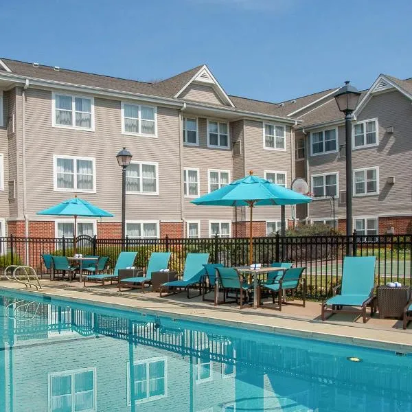 Sonesta ES Suites Charlottesville University, hotel v destinaci Charlottesville