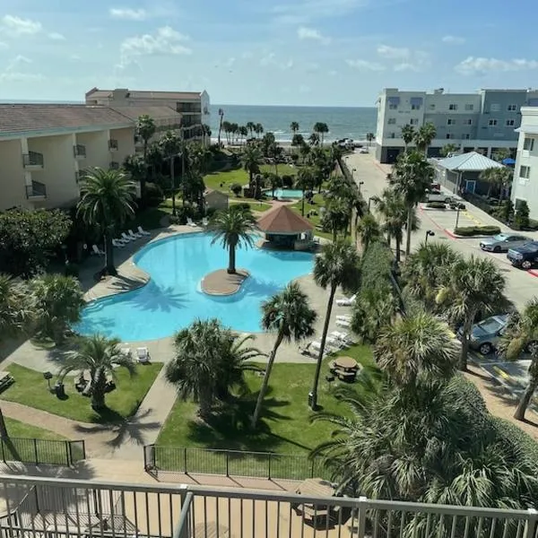 The Maravilla, Wonderful Pool/Beach View, Newly Renovated, 3 Pools Corner Condo, hotel in Galveston