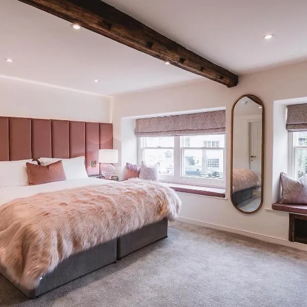 Coffee & Stays at Cartmel Square, hotel v destinaci Cartmel