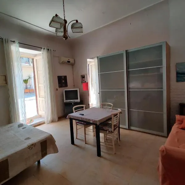 Domus Aurea da Carlo, hotel Ravanusában