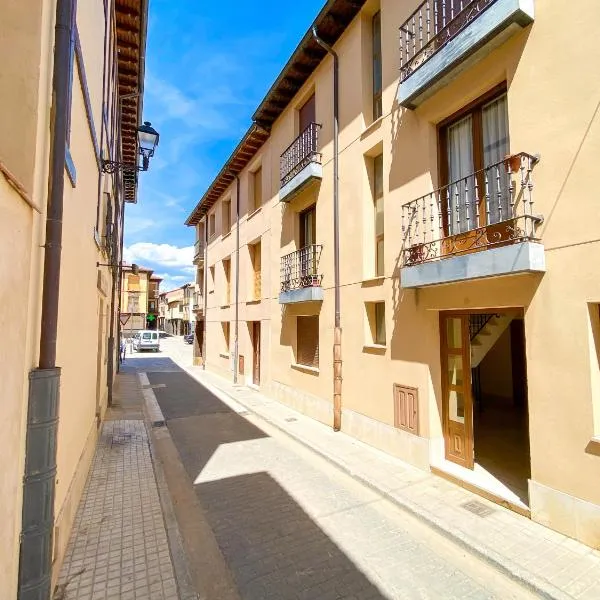 Vivienda Turística Los Leones, hotel v destinaci Berlanga de Duero