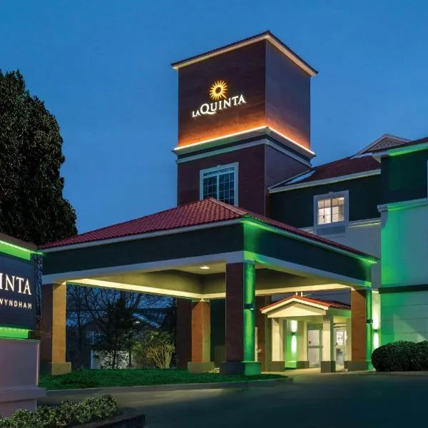 La Quinta by Wyndham Latham Albany Airport, hotell i Waterford