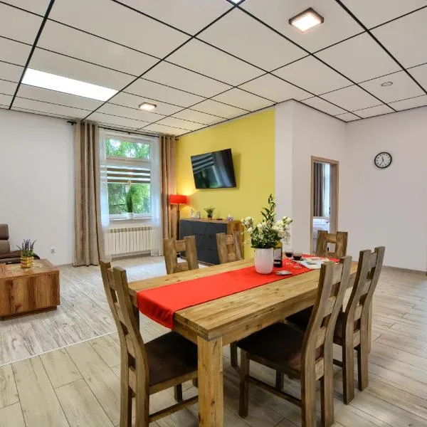 Apartamenty w Bieszczadzkim Horyzoncie, hotell sihtkohas Ustrzyki Dolne