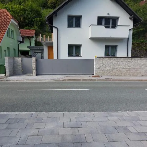 Apartma Sava-Stol, hotel v destinaci Jesenice