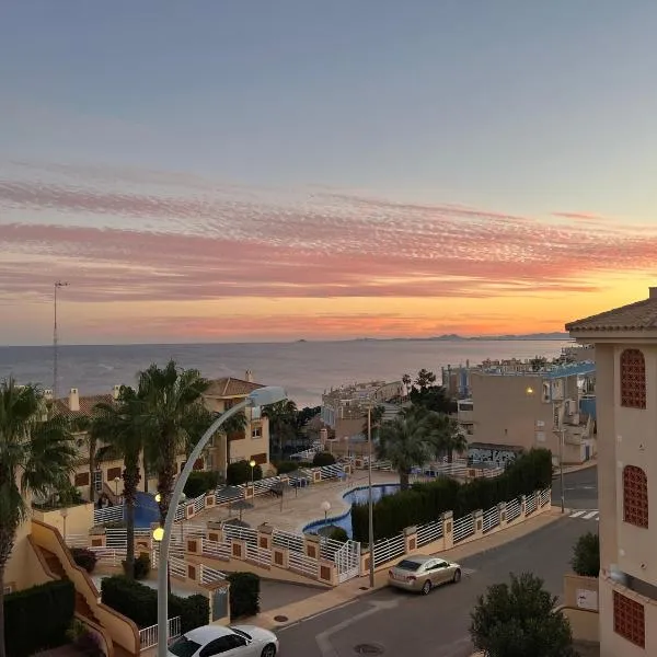 Penthouse & Jacuzzi With Sea Views In Costa Blanca, hotel in Orihuela