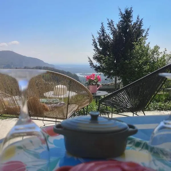 Mimi Pinson Maison cosy style chalet, hotel v destinácii Souclin