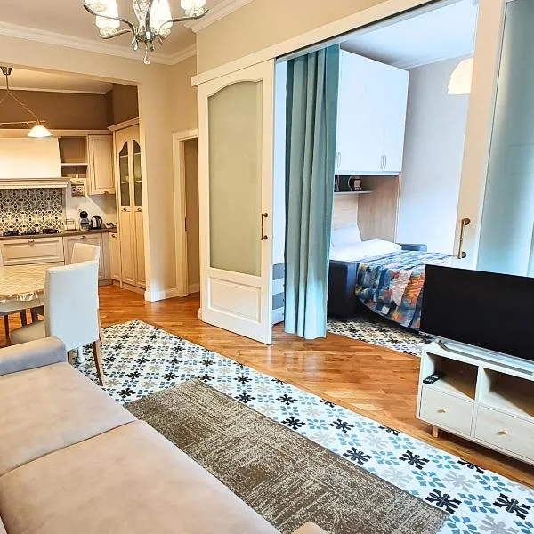 Luxury Apartment by Palazzo Senesi, hotel i Rom