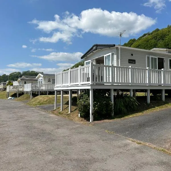 Balmoral, hotel v destinaci Pendine