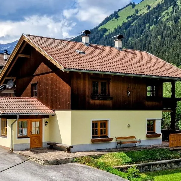 Ferienhaus Alpenschlössl, hotelli kohteessa Lermoos
