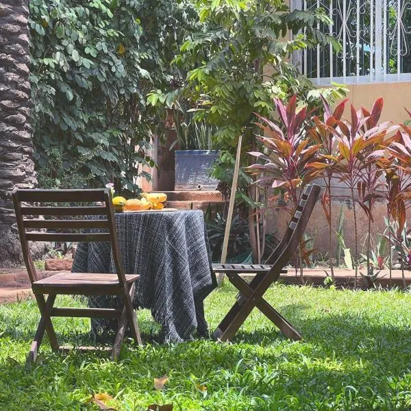 Casa Cacheu Homestay Guest House, хотел в Бисау