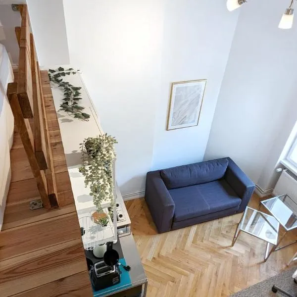 Central, cozy, designed 1-BR Apt at Akazienkiez, hotel em Berlim