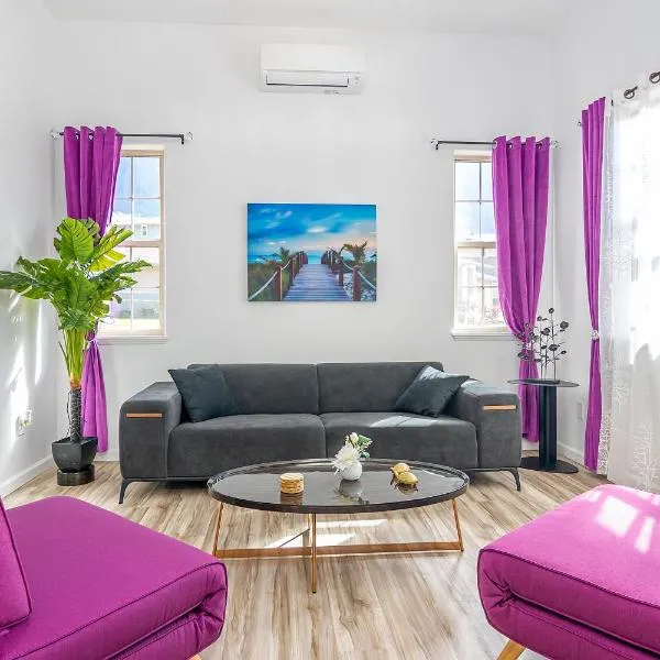 Oahu Million Dollar Ocean View, Sleeps 14, Pool, Spa, Near Beach, AC, BBQ, hotel v destinácii Waianae