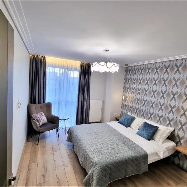 СВІТЛО ЦІЛОДОБОВО Сучасні апартаменти біля парку Топільче, hotel in Ternopilʼ