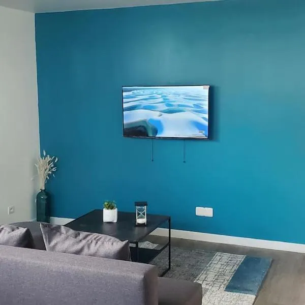 Tulsa Home - Appartement 2 chambres, Charmant et moderne avec terrasse privée, hotel en Osny