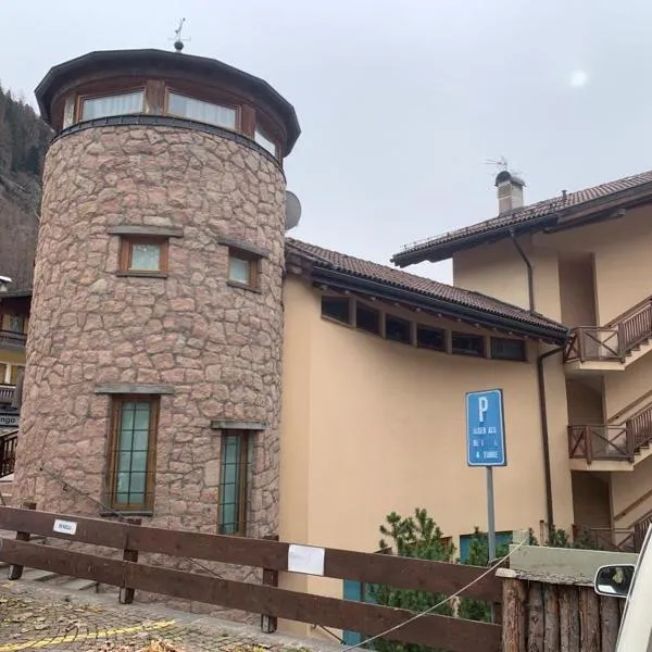 Appartamento La Torre, hotel v destinácii Predazzo