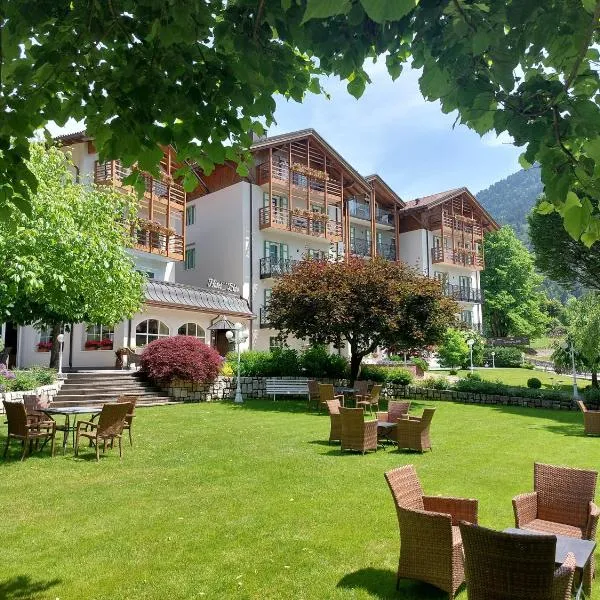 Hotel Lido - green & slow life, hotel en Molveno