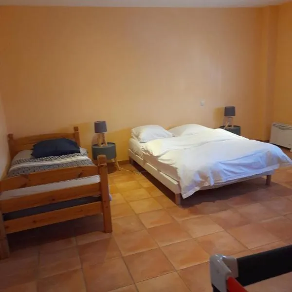 Villa natasa – hotel w mieście Saint-Laurent-de-la-Salanque
