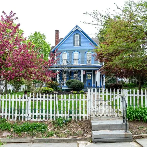 CHARMING EXECUTIVE VICTORIAN MANSION w/ FREE PARKING - near Bucknell, hotell i New Columbia