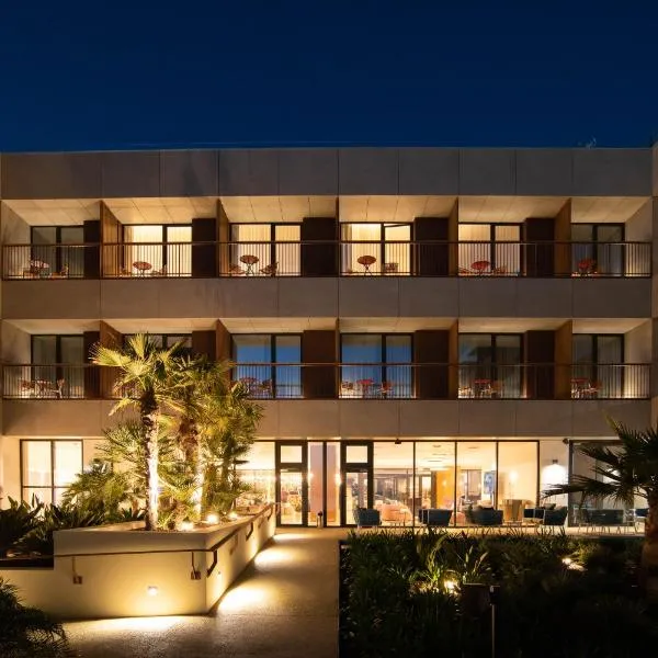 Sines Sea View Business & Leisure Hotel，錫尼什的飯店